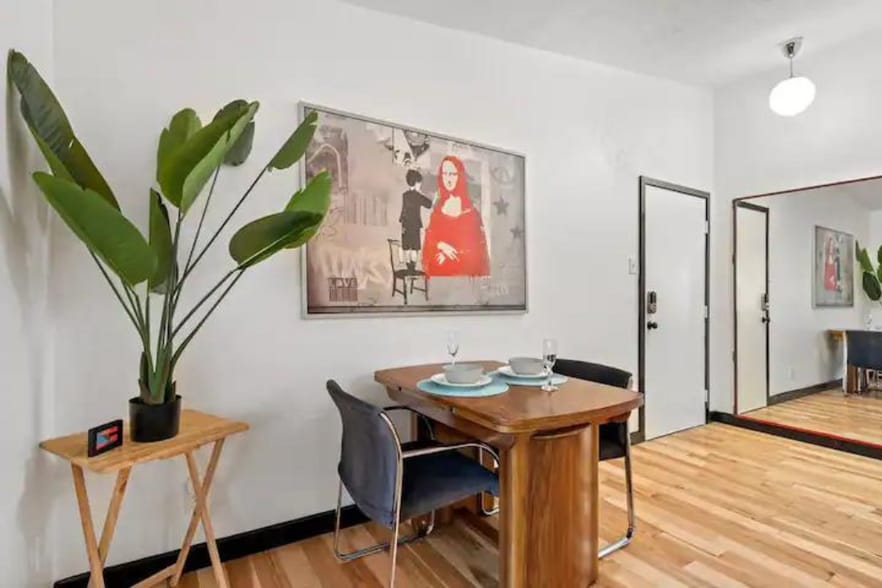 Building Photo - 2627 Douglas Ave