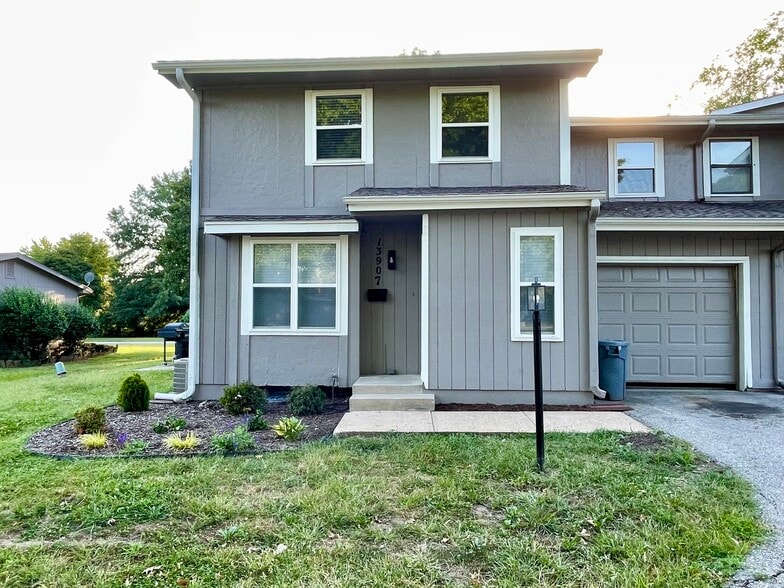 Building Photo - 13907 Falkirk Cir