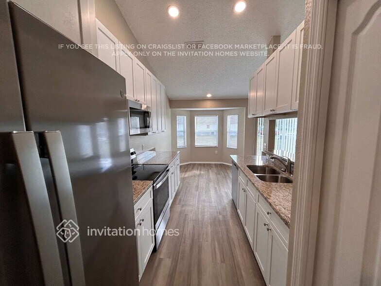 Building Photo - 122 Oak Run Dr