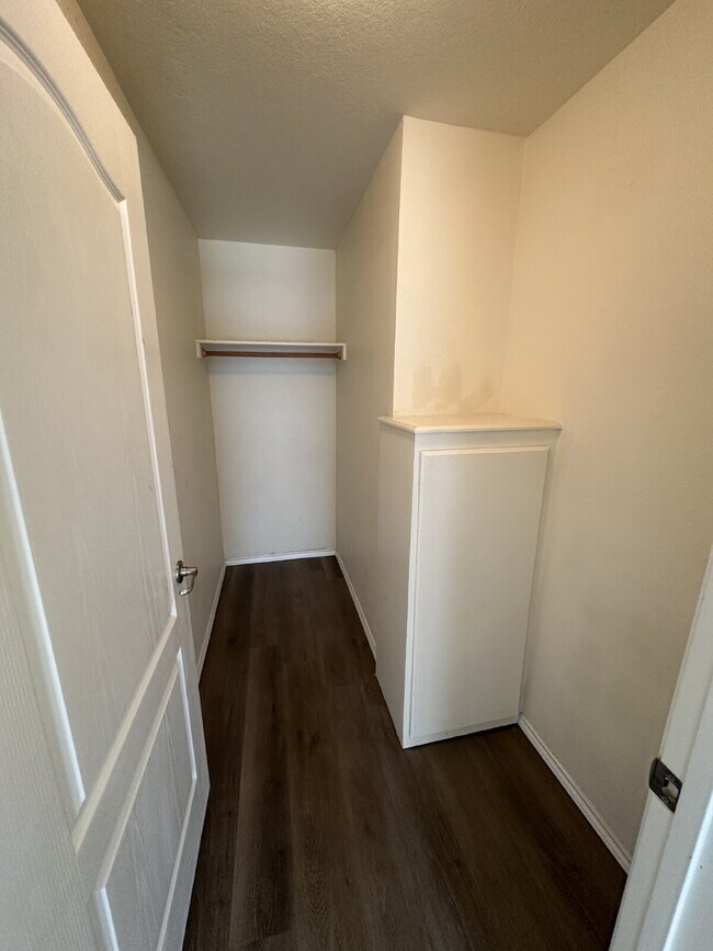 Building Photo - "Charming 2-Bed, 2-Bath Haven in Boise – Spacious 985 Sq Ft Retreat!"