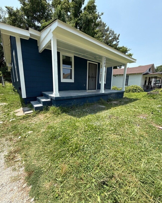 Building Photo - Fully Renovated 4BR Home in Midtown Memphis – Section 8 Welcome