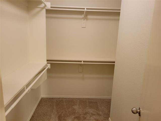 Building Photo - 703 River Run Dr