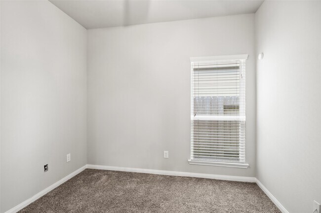 Building Photo - 12519 King Harry Dr