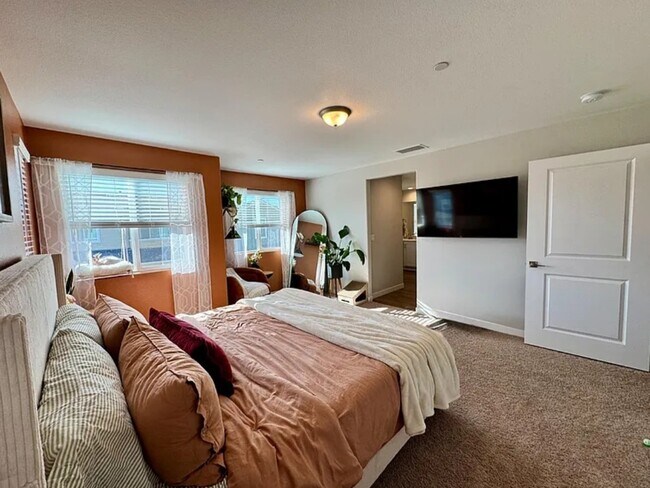 Building Photo - 609 Josephine Ave