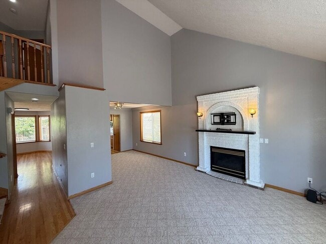 Building Photo - 757 Sphinx Ct NE