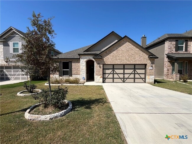 Building Photo - 1320 Adam Ln