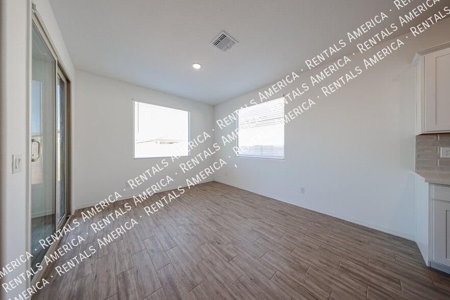 Building Photo - 5528 W McNeil St