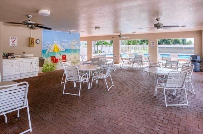 Building Photo - 3846 59th Ave W