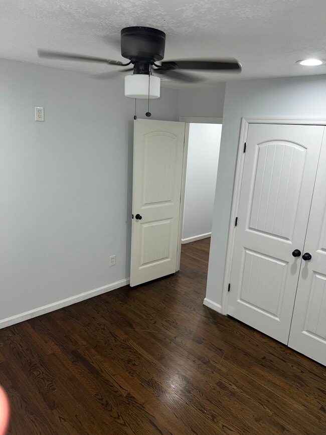 Building Photo - 9316 Fairwood Dr