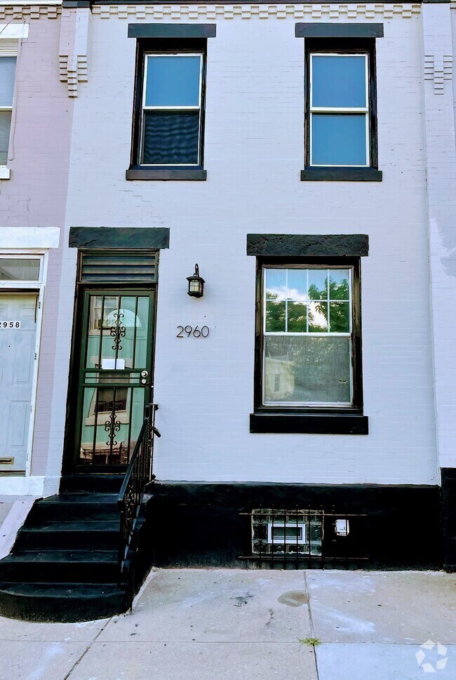 Building Photo - Taylor Street