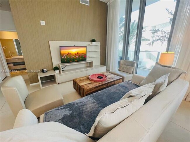 Building Photo - 4111 S Ocean Dr