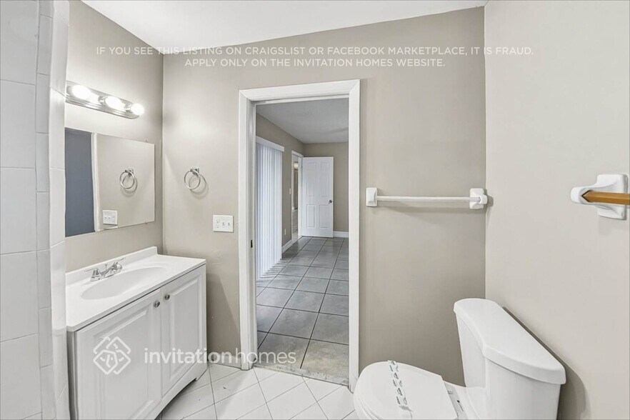 Building Photo - 14971 SW 92nd Terrace