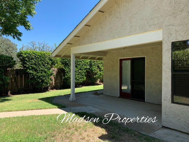 Building Photo - 9 Glenoak Ct