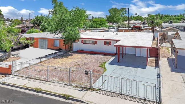 Building Photo - 2016 Linden Ave