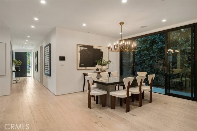 Building Photo - 4242 Vantage Ave