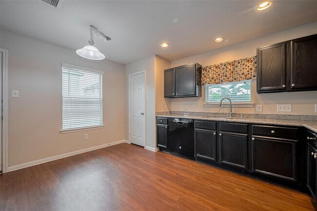 Building Photo - 6026 Stockholm Ct