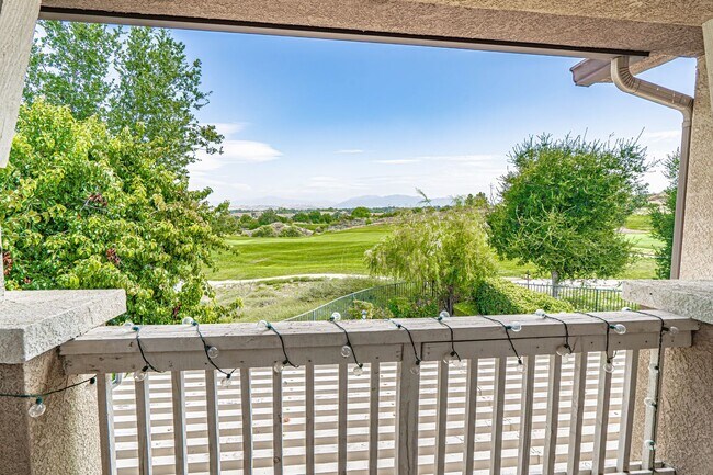 Building Photo - Bella Ventana 3 Bedroom Rental Home in Valencia!