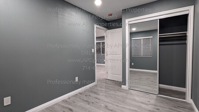 Building Photo - 7432 Franklin St