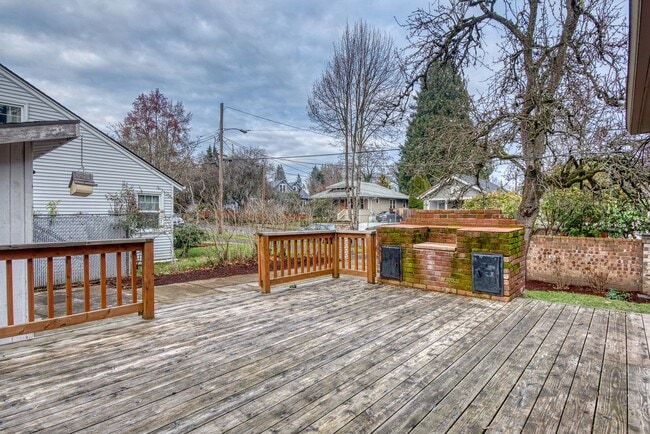 Building Photo - In the heart of Downtown Vancovuer