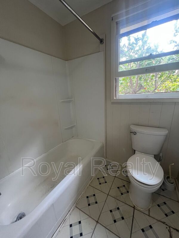 Building Photo - 3834 Anuhea St