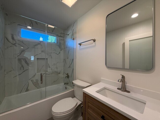 Building Photo - Newly remodeled 3B/2BA Home in Rancho Ponderosa!