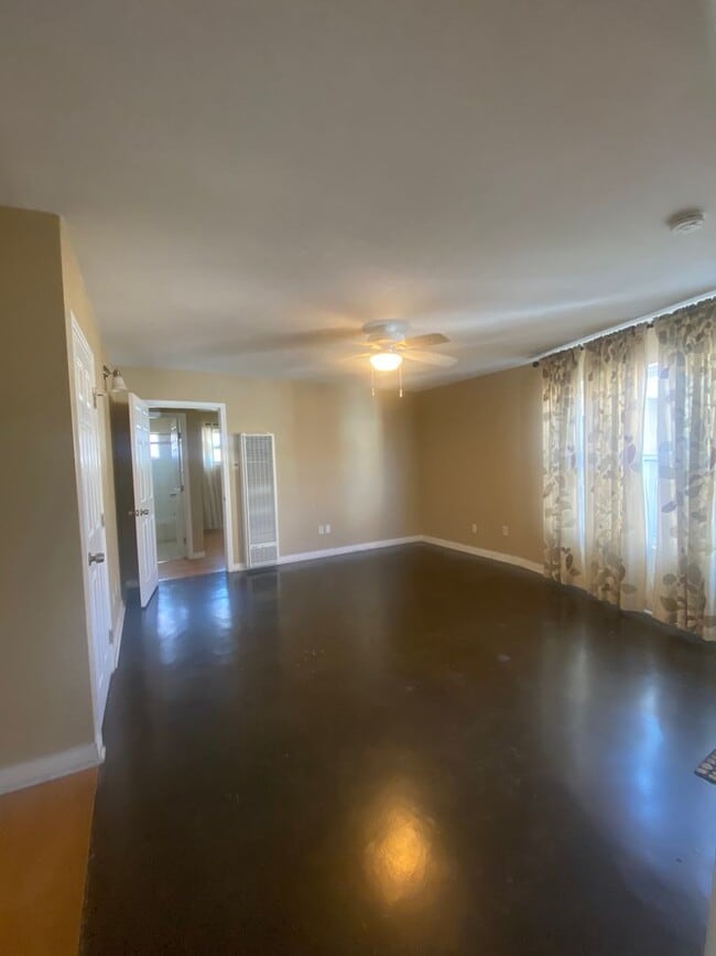 Building Photo - 409 E Puente St