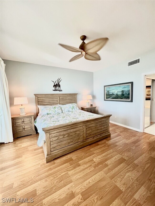 Building Photo - 257 Barefoot Beach Blvd