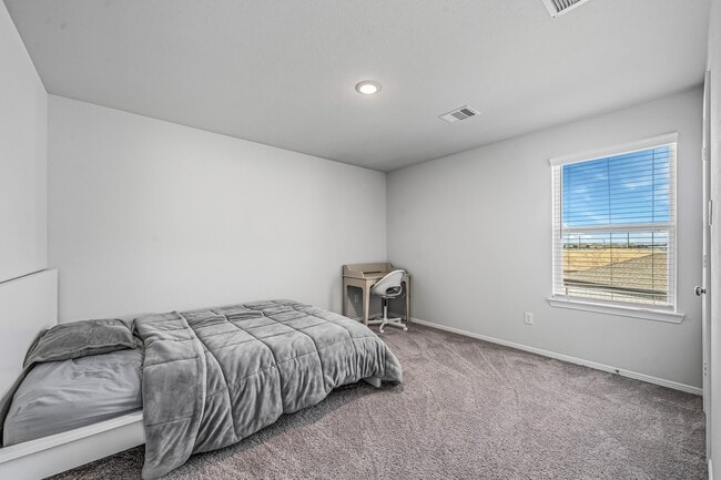 Building Photo - 5903 Dawning Sun Rd