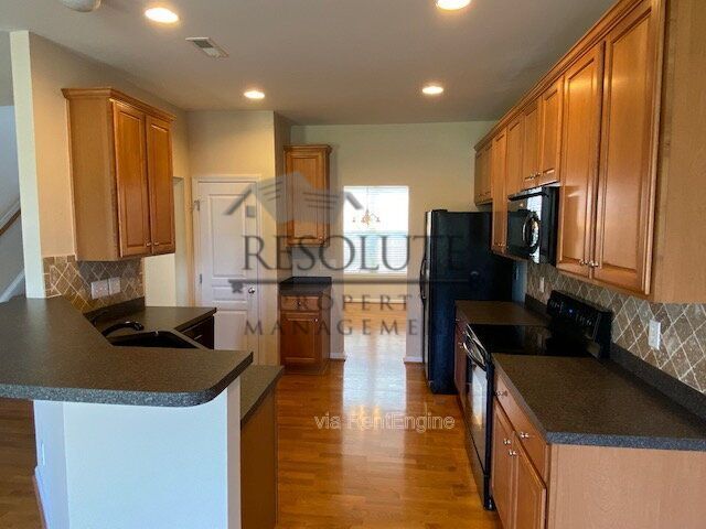 Building Photo - 234 Stobhill Ln