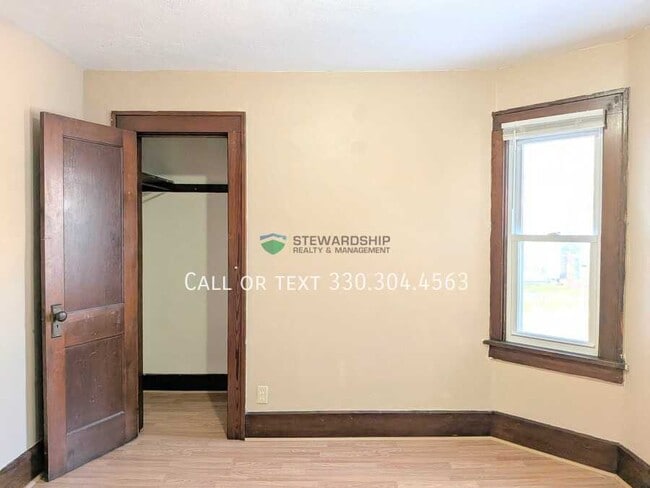 Building Photo - 1410 16th St NW