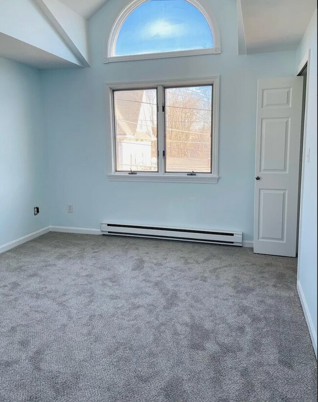 Building Photo - 448 Mt Hope St