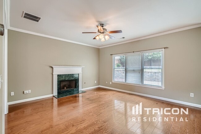 Building Photo - 1315 Bridle Path Dr