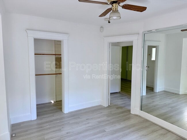 Building Photo - 358 N San Vicente Blvd