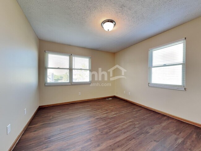 Building Photo - 6588 Taylor Trace Ln