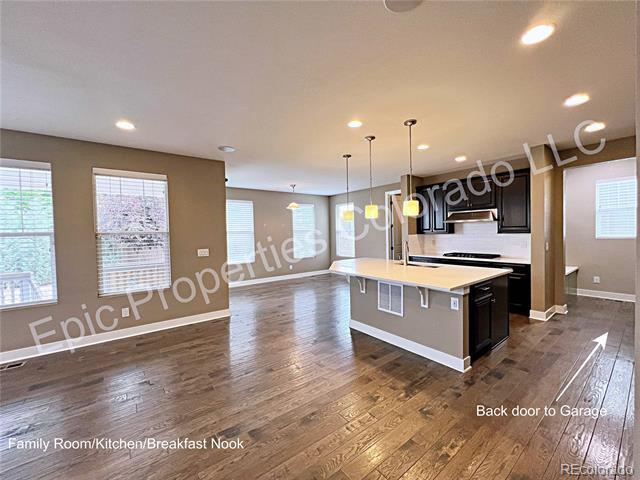 Building Photo - 10076 Tall Oaks St