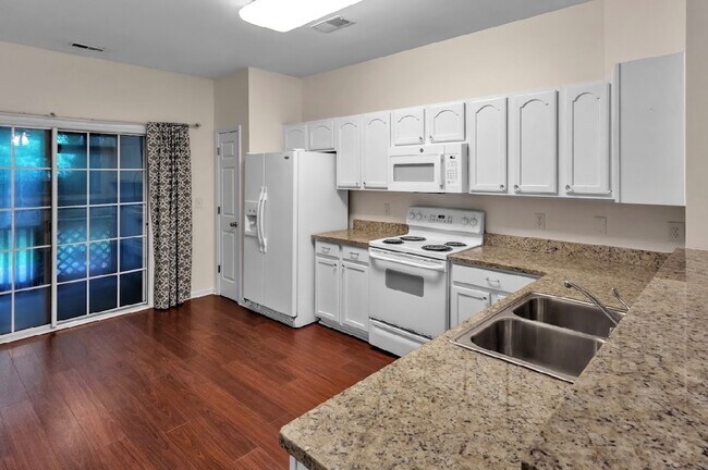 Building Photo - 203 Twin Tree Dr
