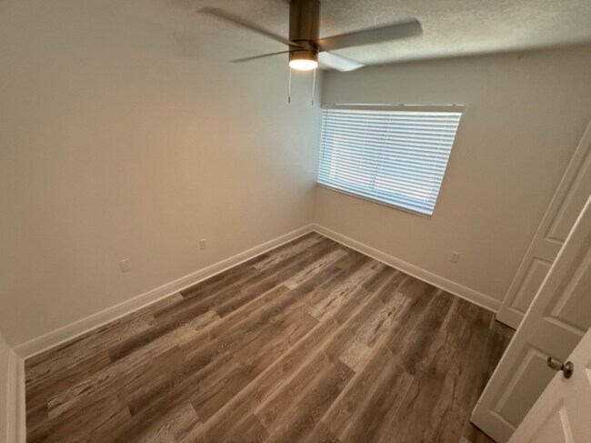 Building Photo - 2209 Belleair Rd