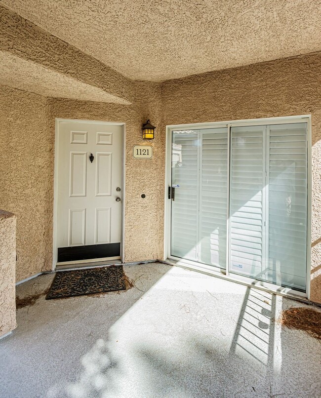 Building Photo - Green Valley Condo