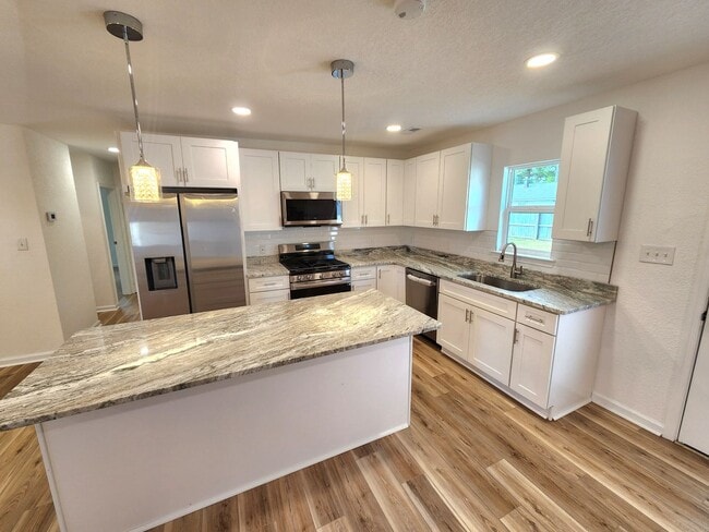 Building Photo - Completely Remodeled 4 Bedroom Ranch in Larrymore Acres