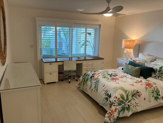 Building Photo - 333 Pelican Way