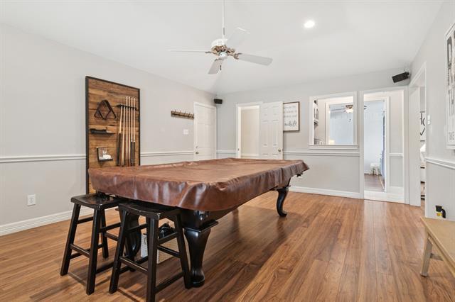 Building Photo - 16435 Red Oak Cir N