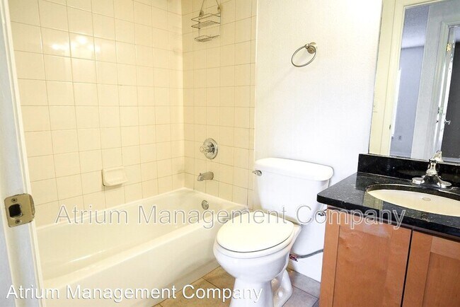 Building Photo - 2528 E Washington St