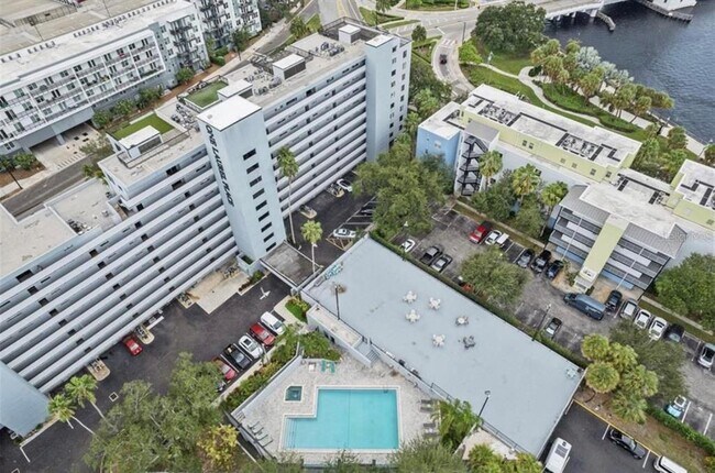 Building Photo - 201 W Laurel St