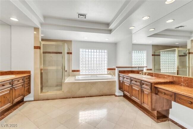 Building Photo - 1700 Wincanton Dr