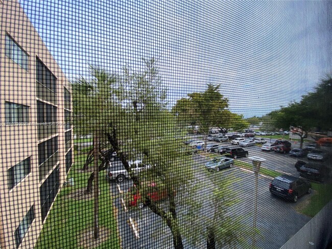 Building Photo - 8730 SW 133rd Avenue Rd