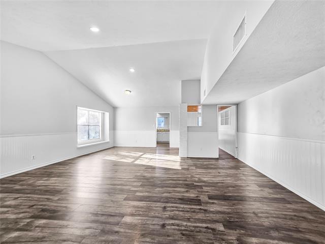Building Photo - 9232 Shipman St