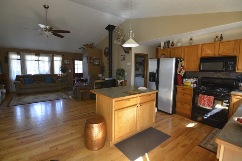 Building Photo - 3000 Oliver St