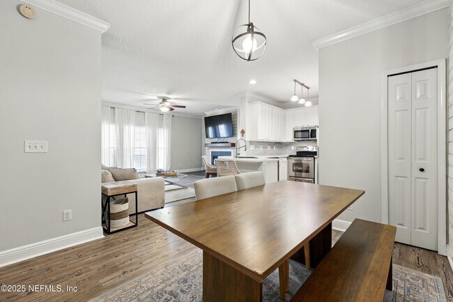 Building Photo - 43 Jardin De Mer Pl