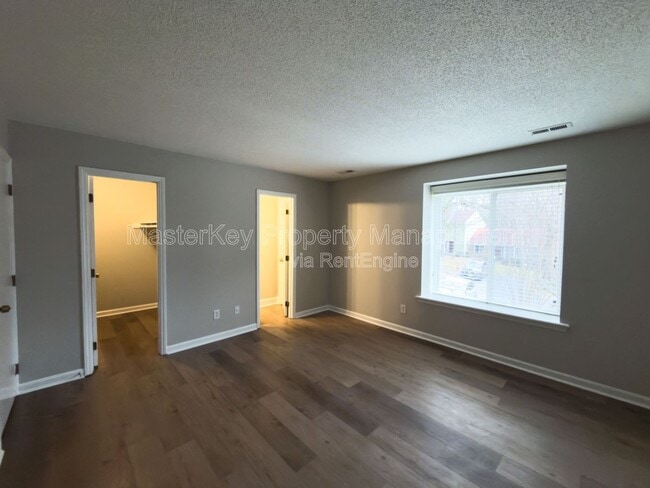 Building Photo - 5865 Branchwood Rd