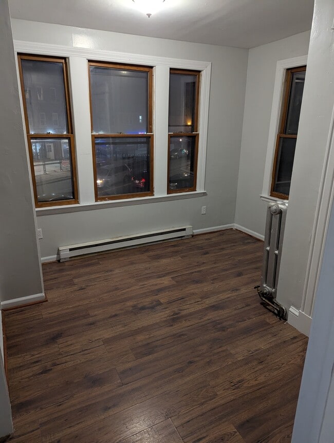 Building Photo - 449 New Britain Ave